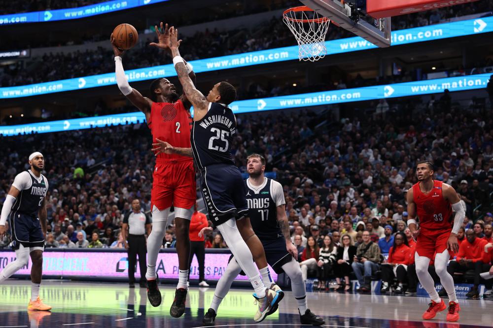 他在防守端 他在防守端